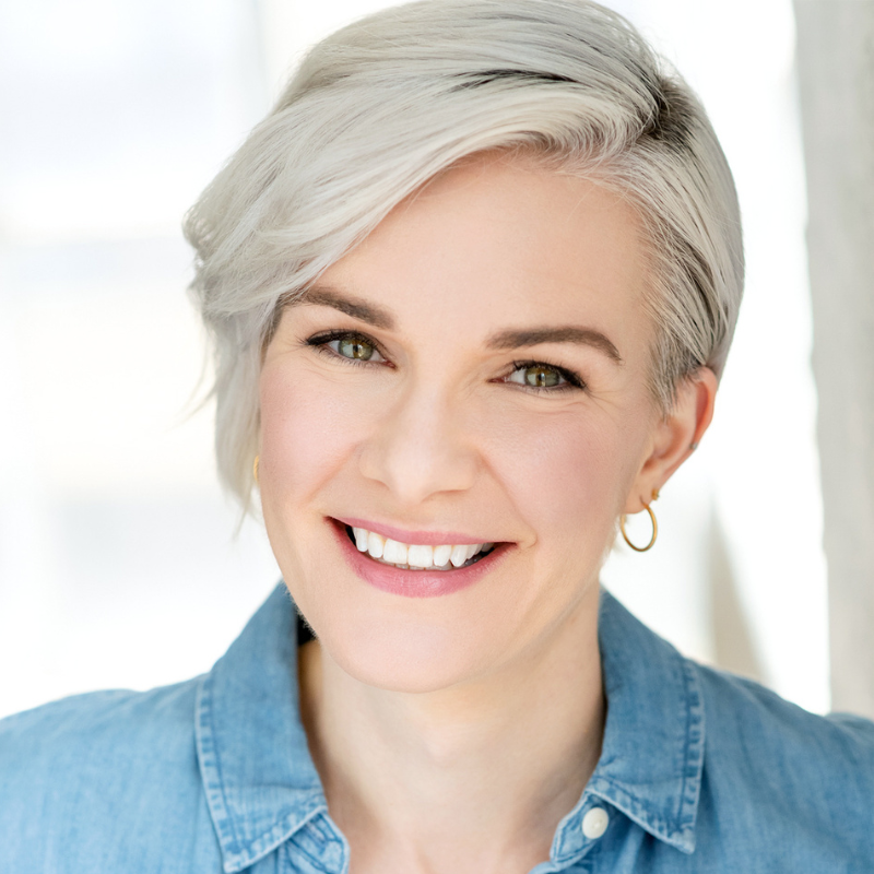 Alisa Ledyard 800x800 Alisa Ledyard